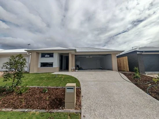 3 Rosa Street, Ripley QLD 4306