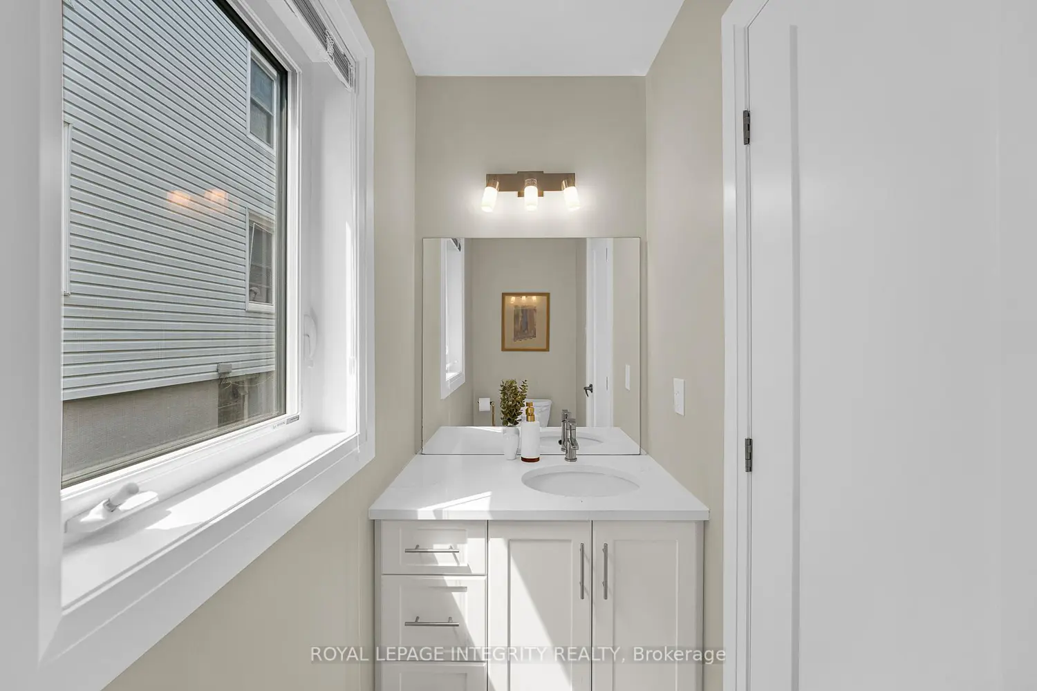 251 Glynn Avenue A photo 4