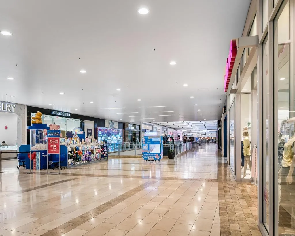 Additional image 37 of 272 E Via Rancho Parkway, Escondido, CA 92025