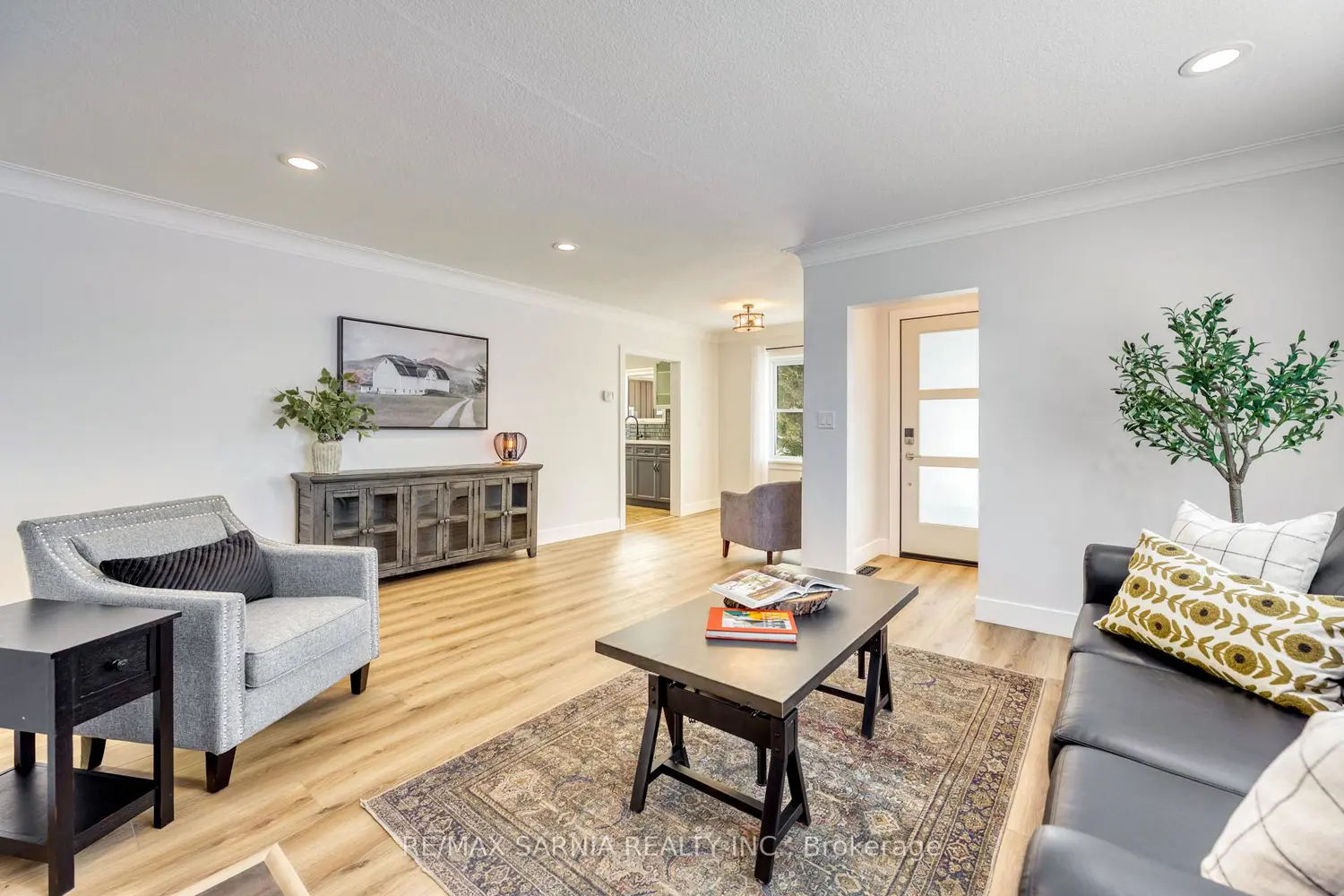 Additional image 10 of 4083 London Line