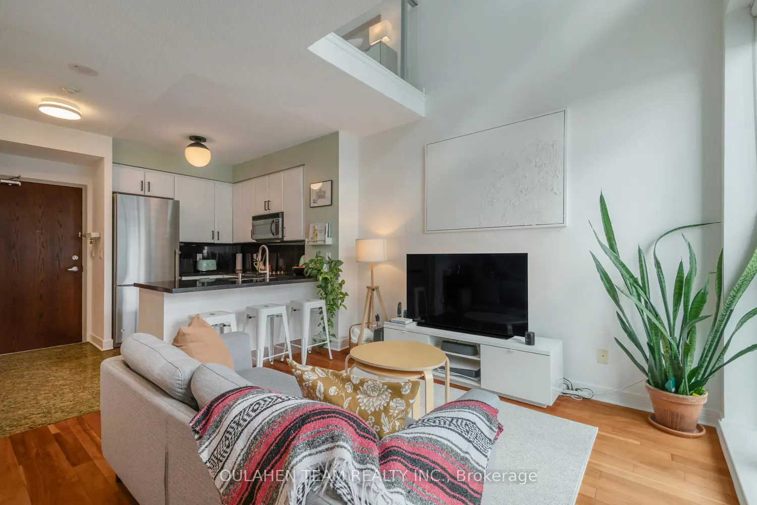 Additional image 6 of 1 Avondale Avenue 909