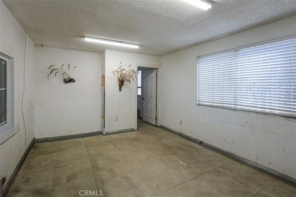 Additional image 11 of 444 Oak Street, San Bernardino, CA 92401