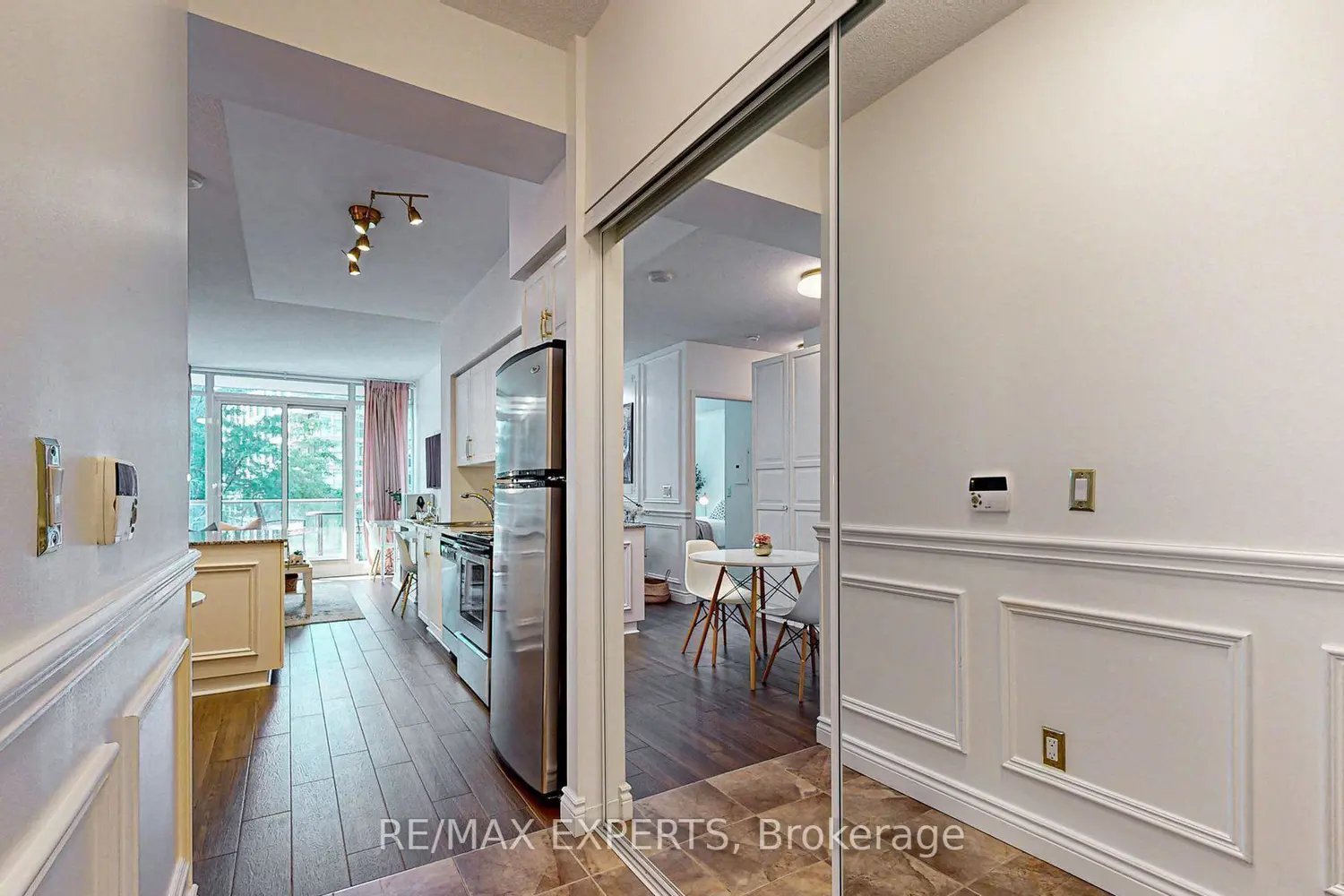 Additional image 13 of 209 Fort York Boulevard 355