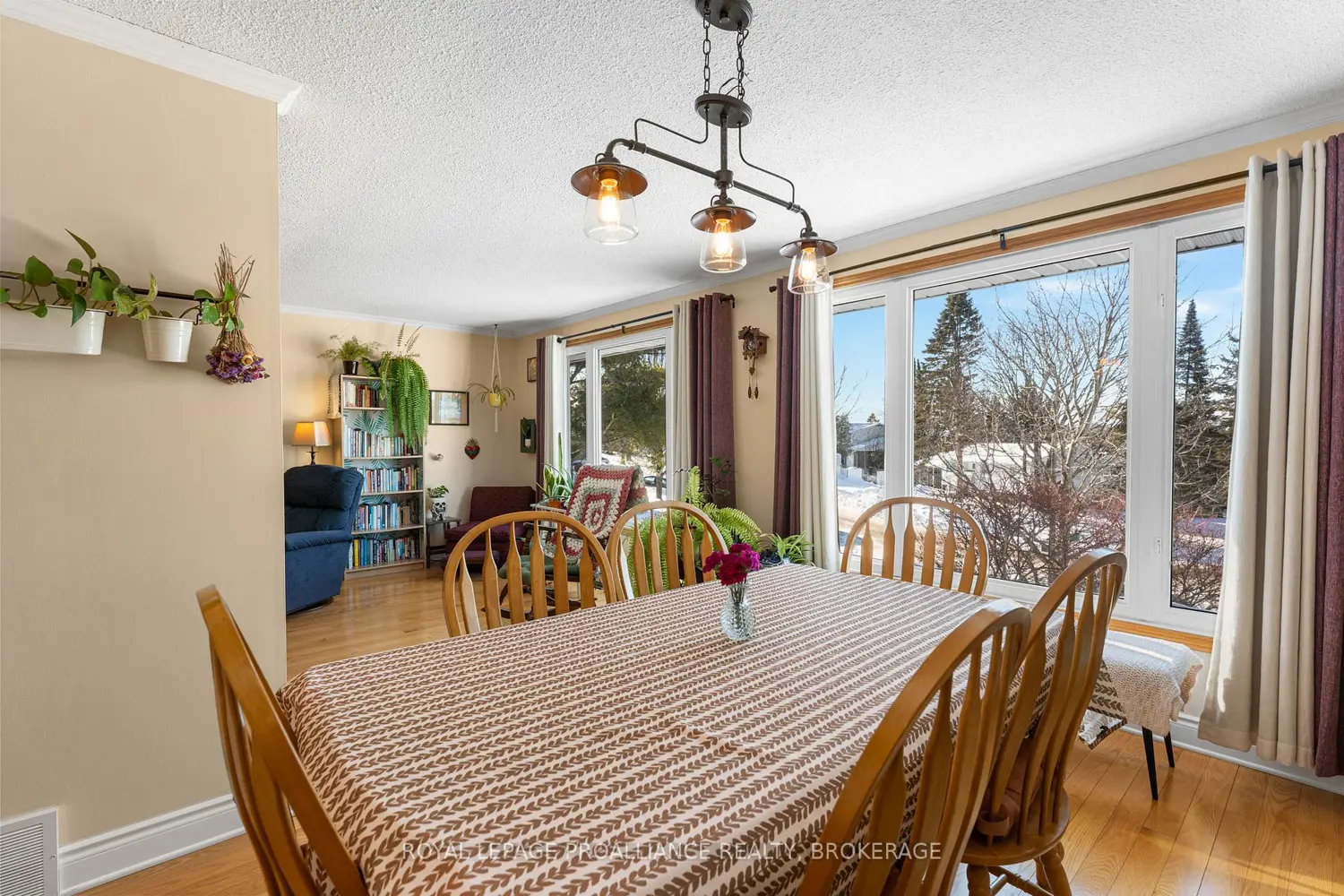 Additional image 9 of 812 Hillside Drive