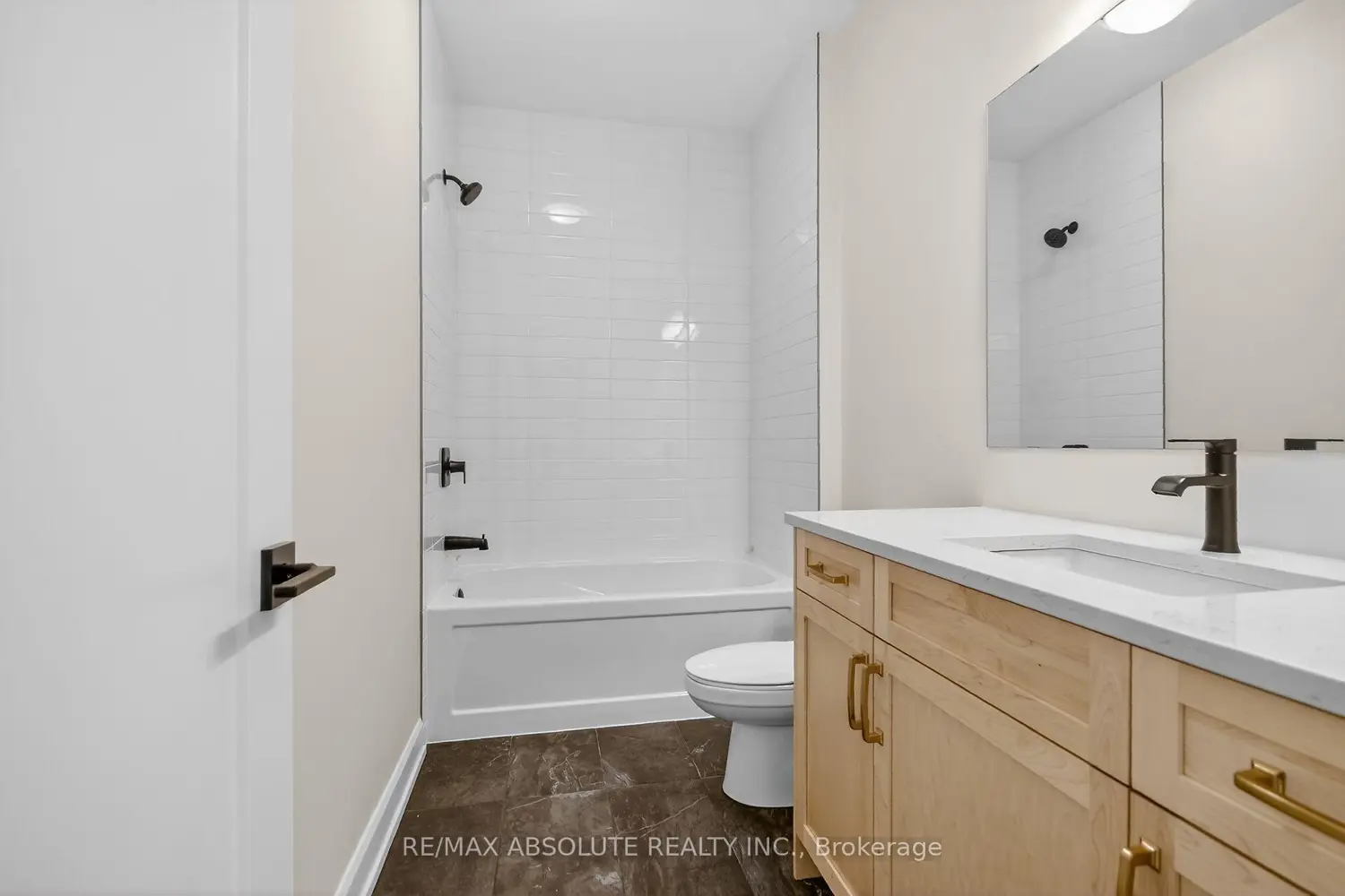 Additional image 15 of 662 Fisher Street