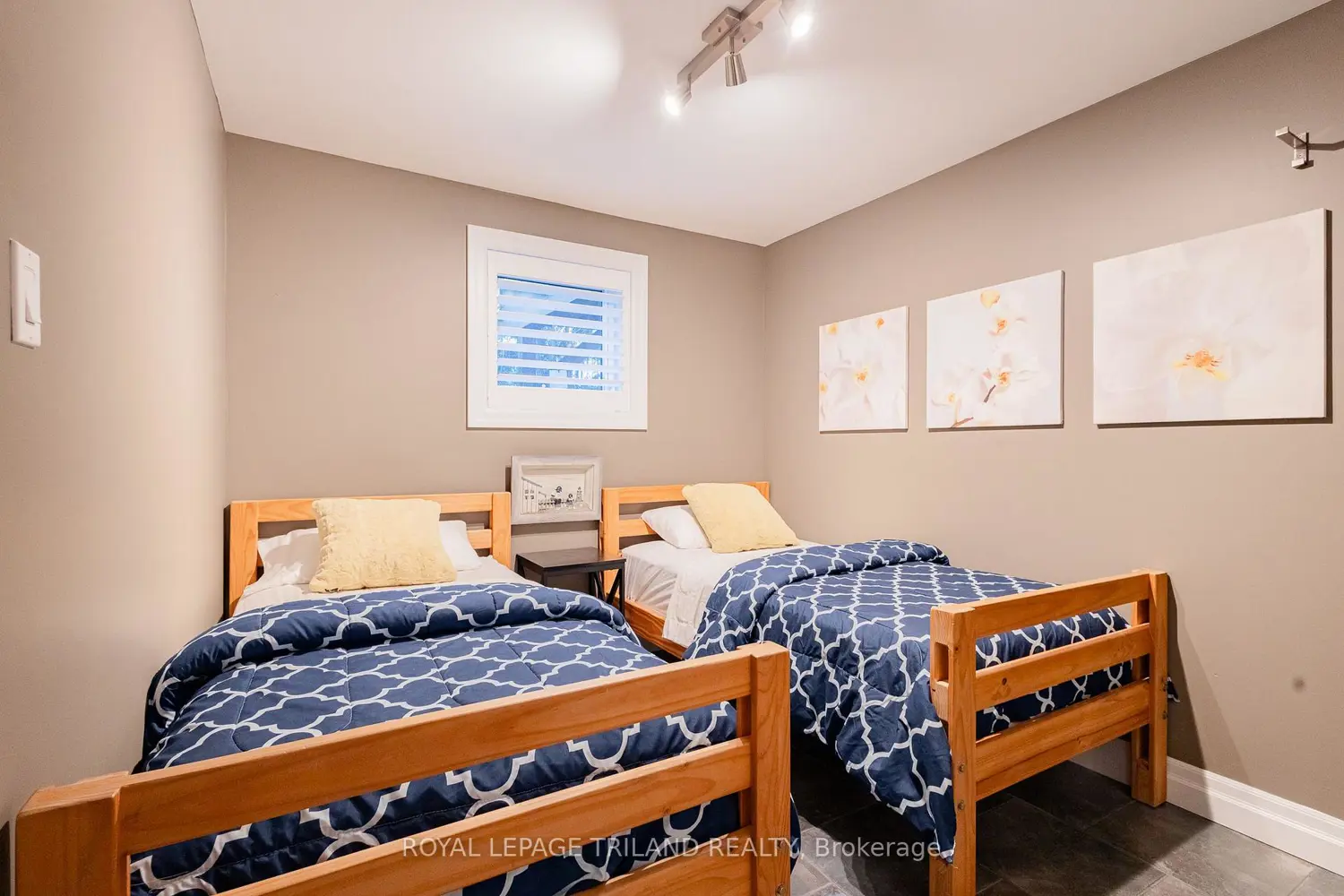 Additional image 11 of 42 Lakeside Circle