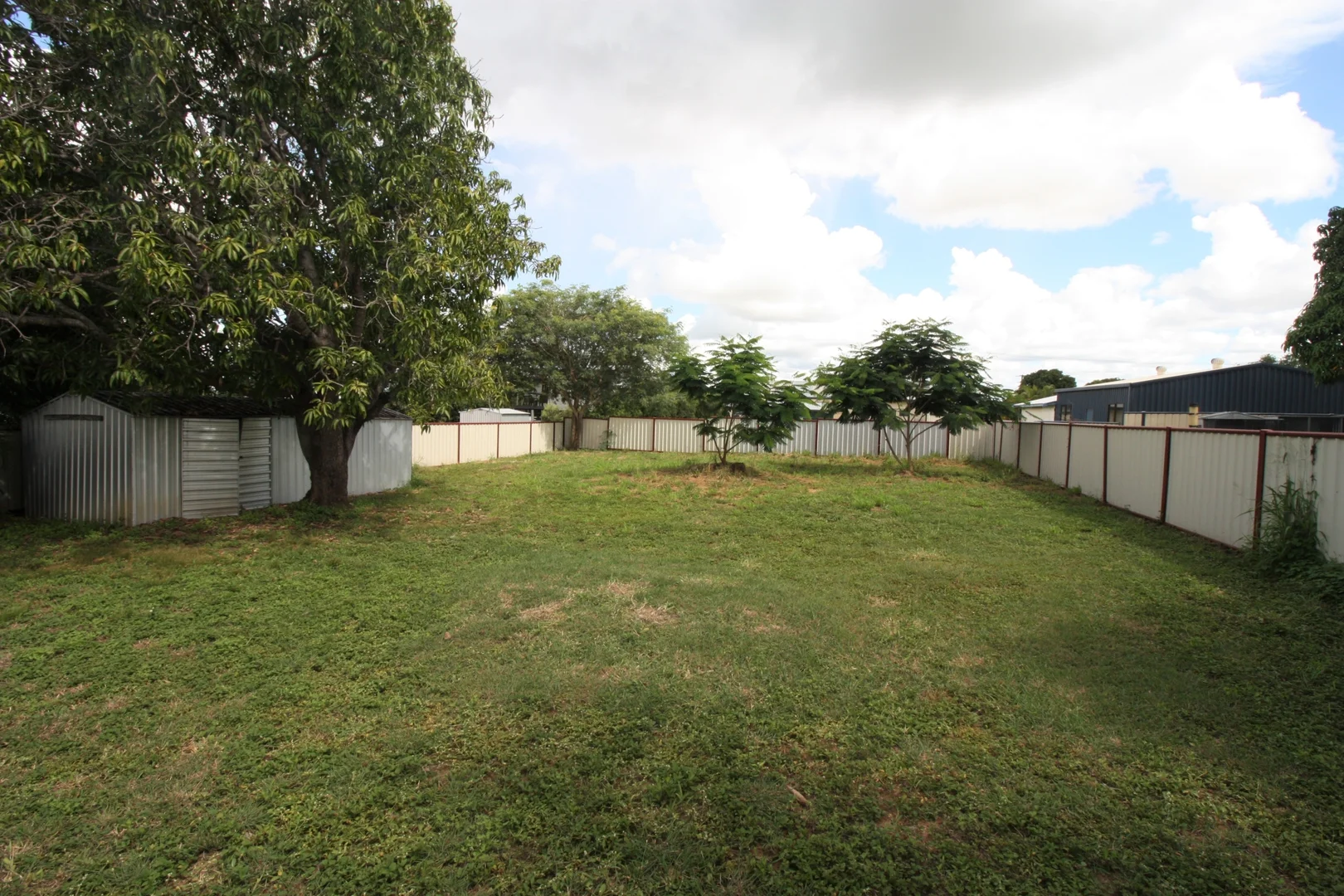 Additional image 21 of 27 Baker Street, Richmond Hill QLD 4820