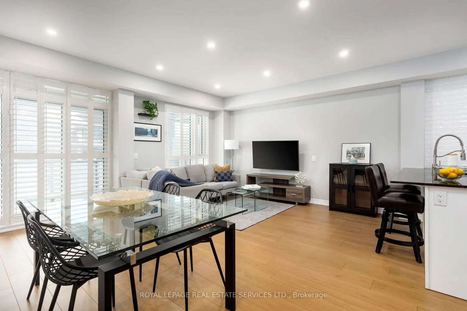 Additional image 5 of 2370 Khalsa Gate 212