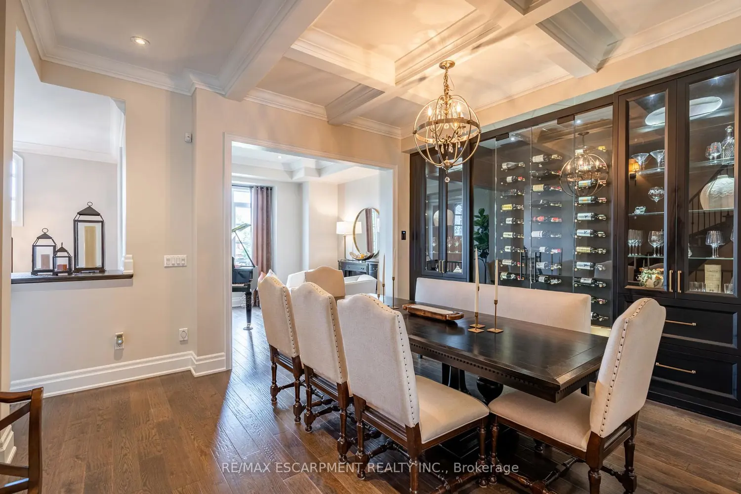 190 Dorval Drive photo 2