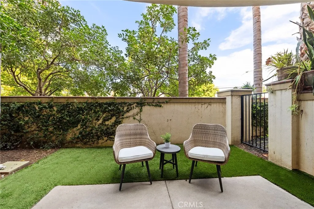 Additional image 88 of 401 Bernard Street Unit 211, Costa Mesa, CA 92627