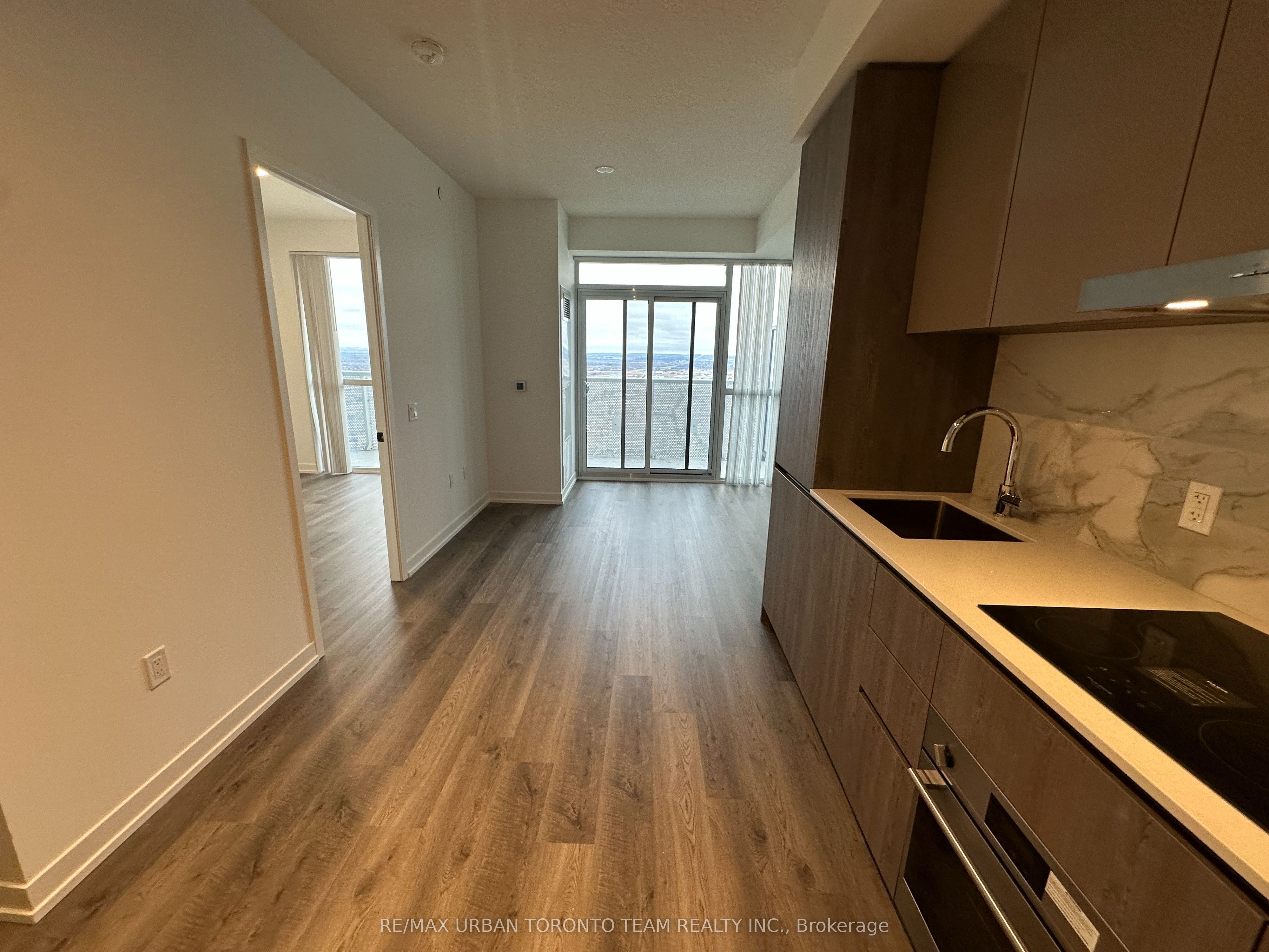 Additional image 2 of 5203-8 Interchange Way, Vaughan, ON, L4K 5Z7
