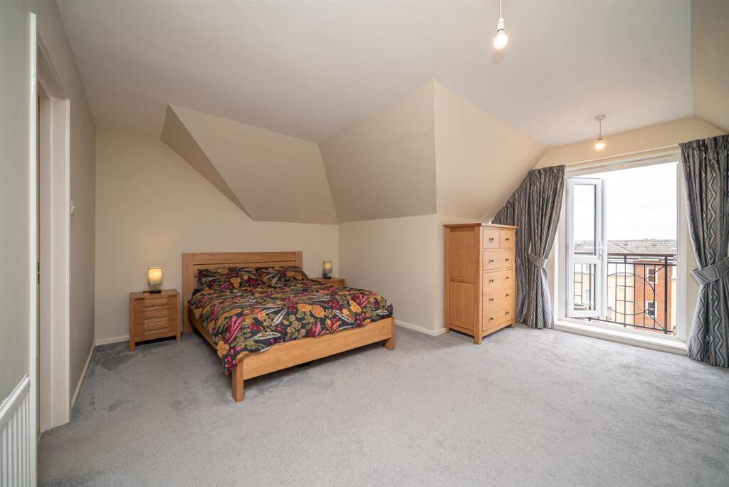 Additional image 3 of Park View Close, St. Albans