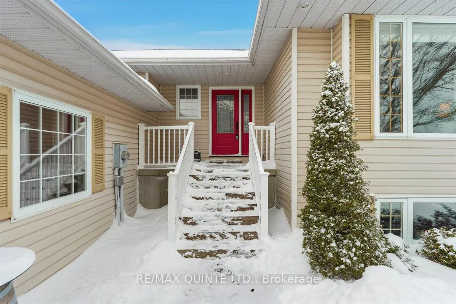 89 Westwind Crescent photo 3