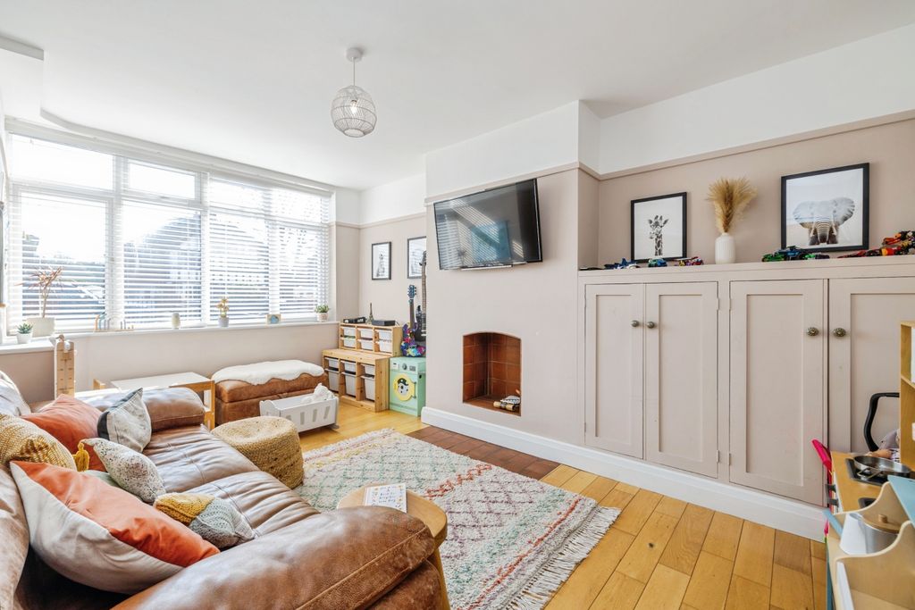 Additional image 2 of 3 bed semi-detached house for saleWestern Avenue, Lincoln LN6