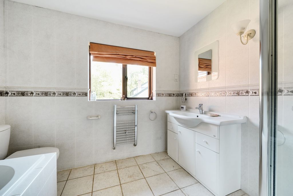 Additional image 12 of 5 bed detached house for saleThe Green, Henley-On-Thames RG9