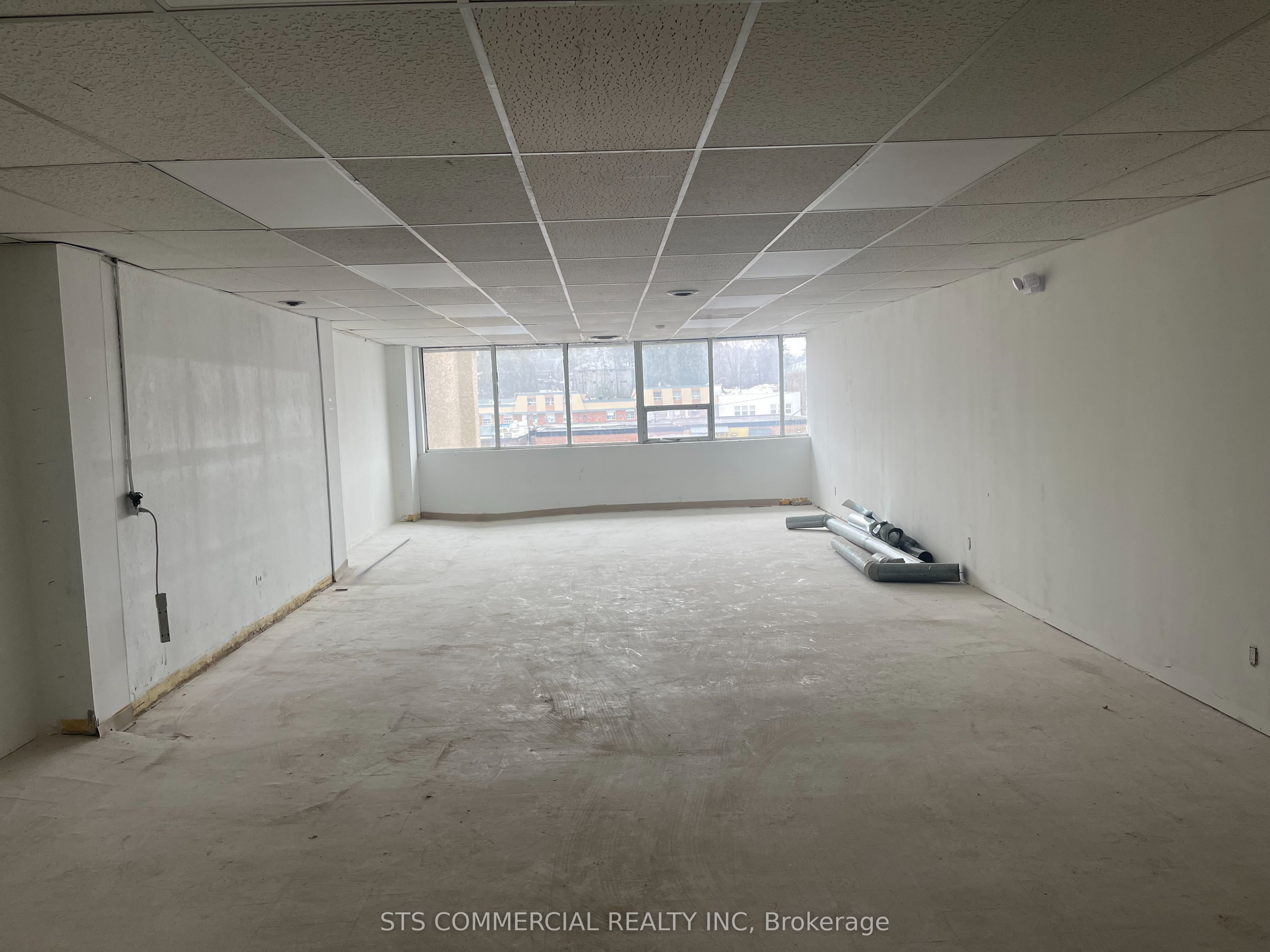 M E GF-15 Manominee Street, Huntsville, ON, P1H 1H2