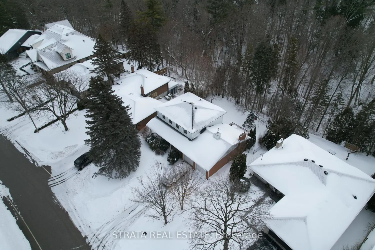 111 Camlaren Crescent