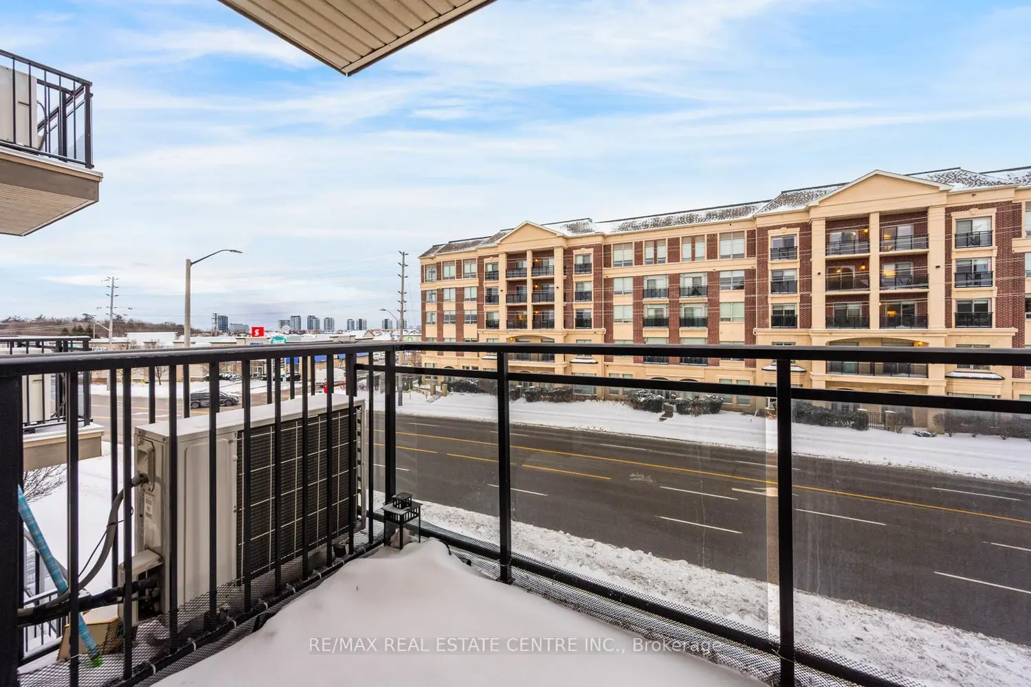 Additional image 20 of 3055 Thomas Street 306