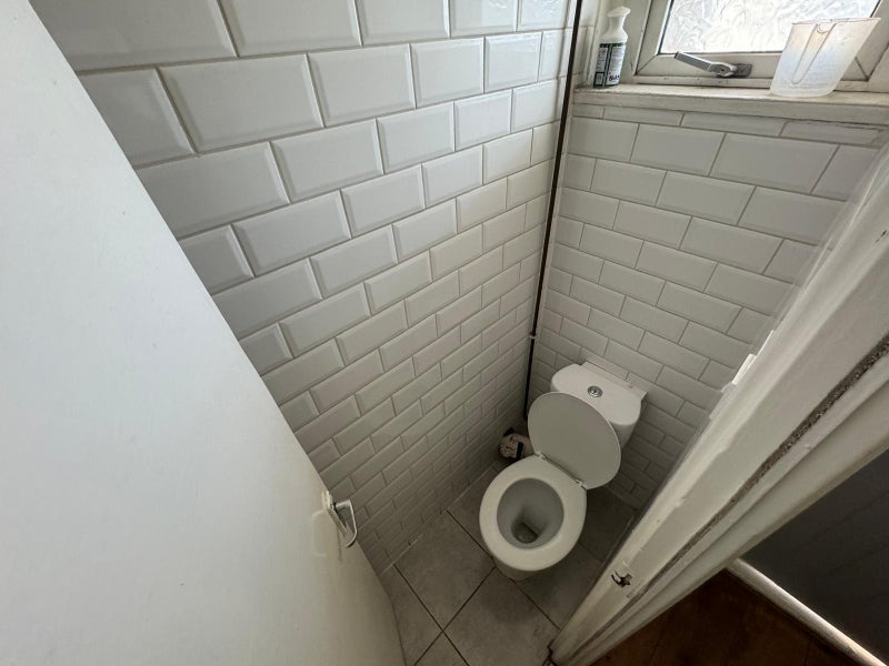 Additional image 4 of Room in a Shared House, London United Kingdom, E1, N1 7GU