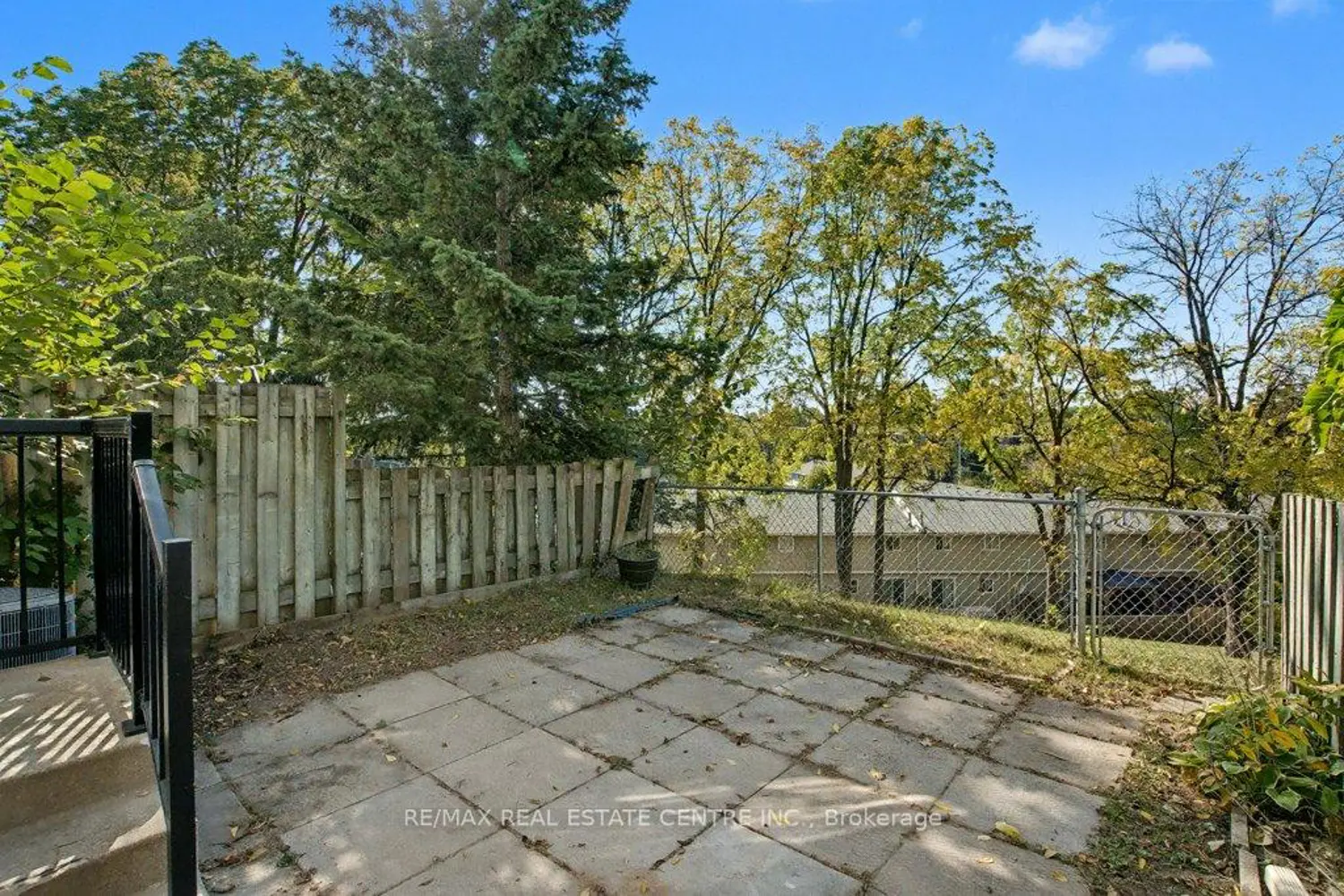 Additional image 17 of 25 Upper Canada Drive 17