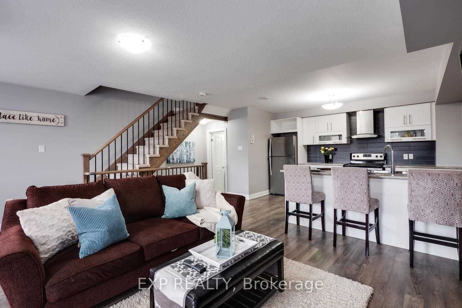 Additional image 3 of 9 Pallock Hill Way, Whitby, ON, L1R 0N5