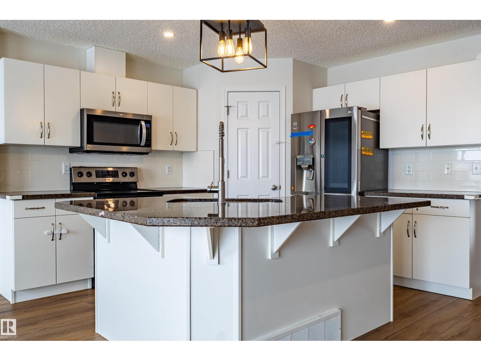Additional image 4 of 21326 61 Avenue NW, Edmonton, AB, T6M0K1