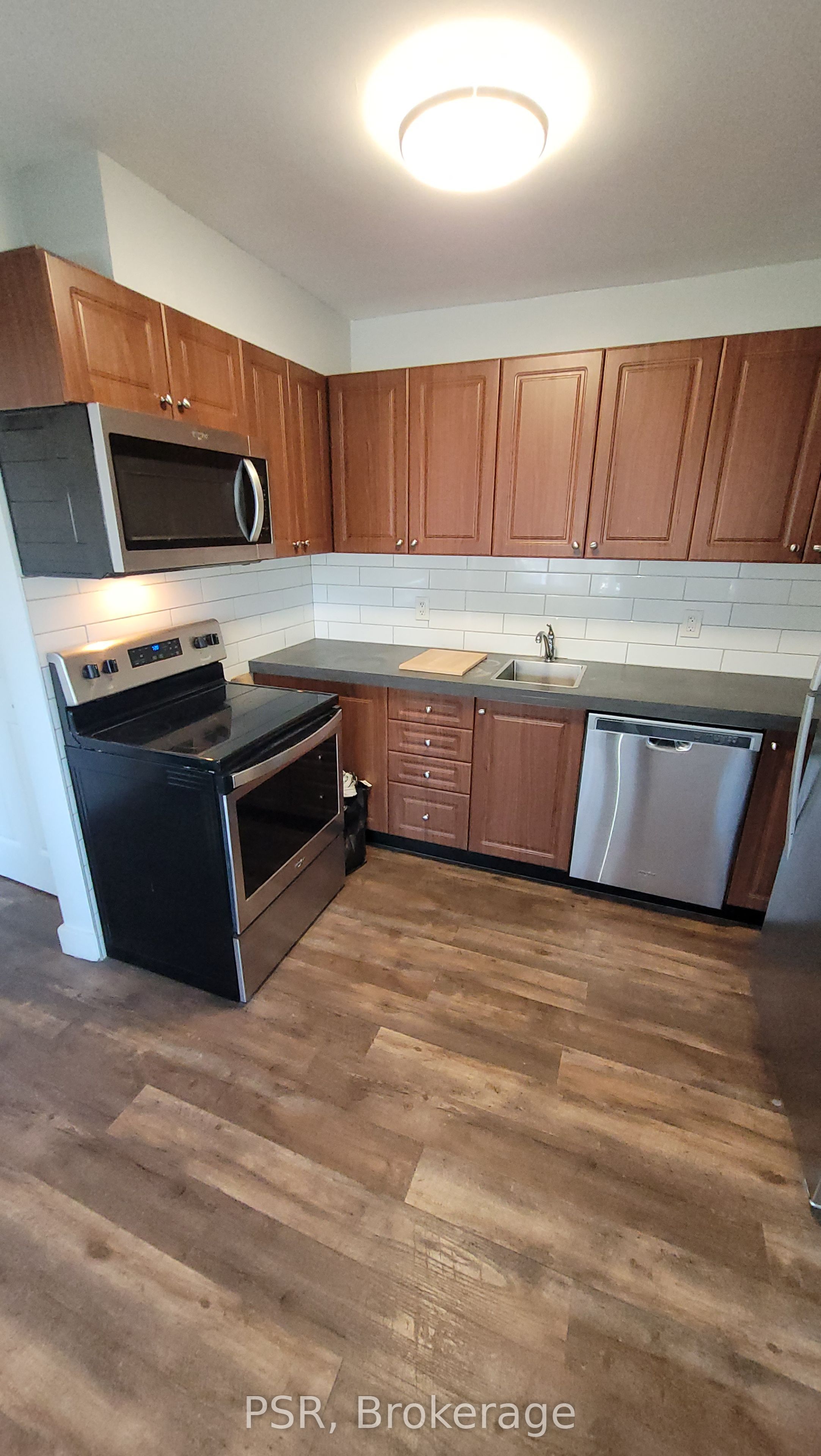 Additional image 3 of 2-170 Holborne Avenue, Toronto, ON, M4C 2R6