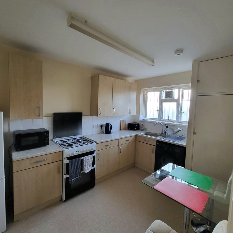 Additional image 4 of Room in a Shared Flat, Zion House, E1, N1 7GU