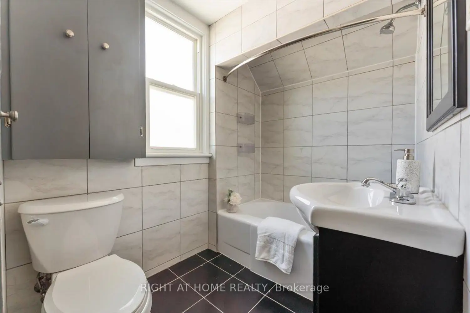 Additional image 15 of 6372 Maitland Avenue