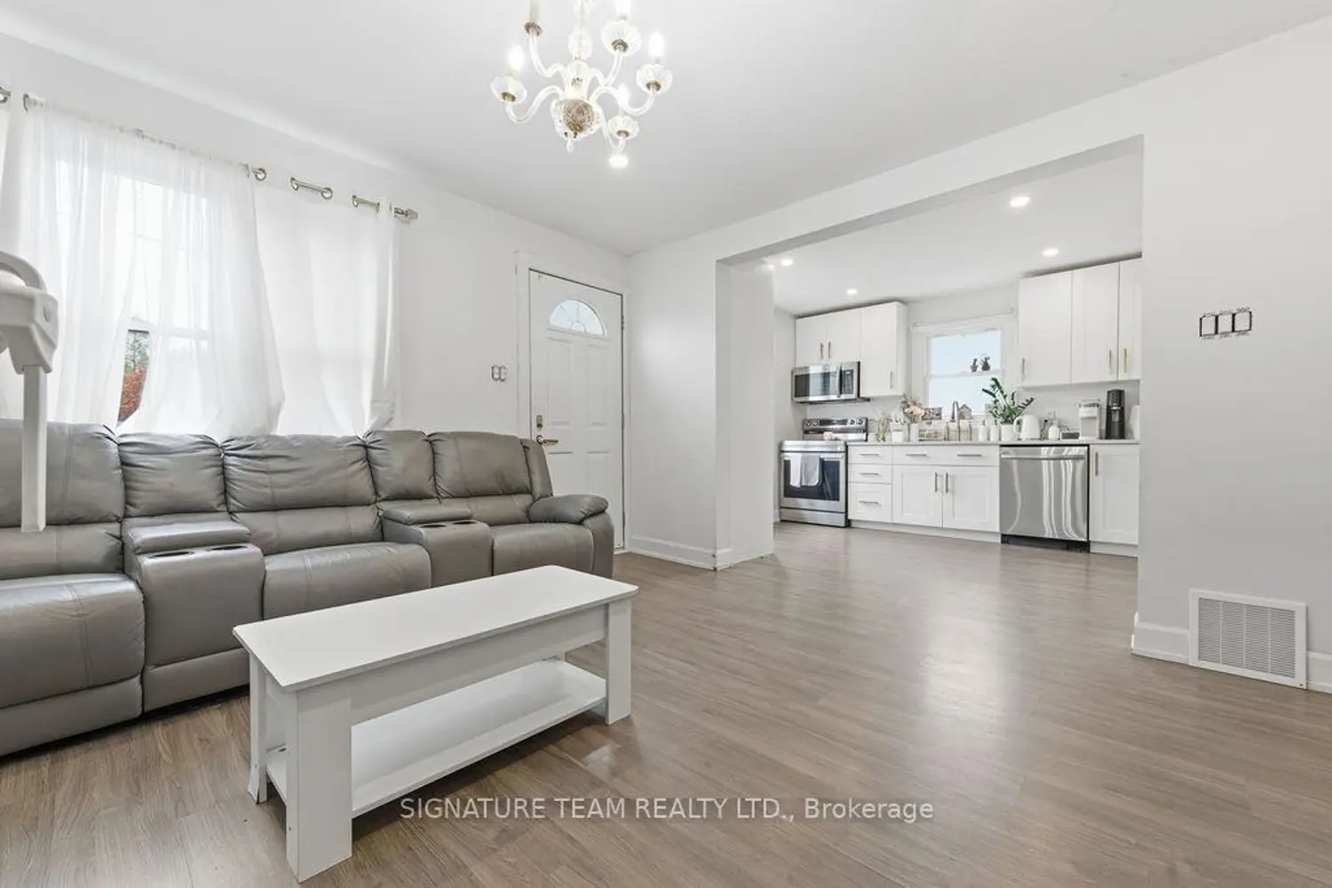 Additional image 5 of 8613 60 Highway