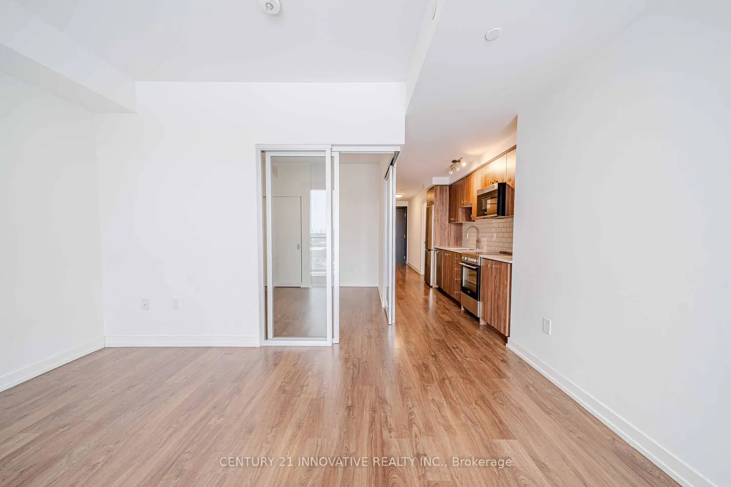 Additional image 6 of 15 Wellington Street 1005