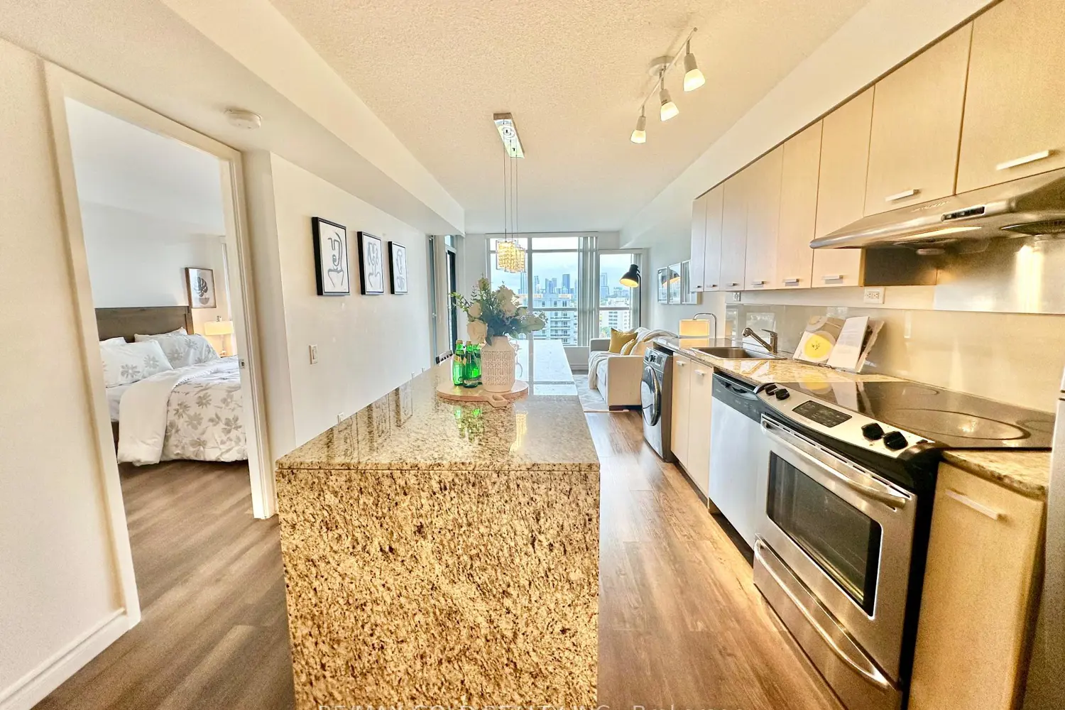 29 Singer Court 1210 photo 5