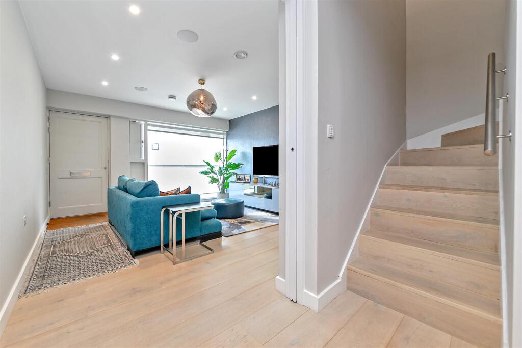 Additional image 16 of London Road, St. Albans