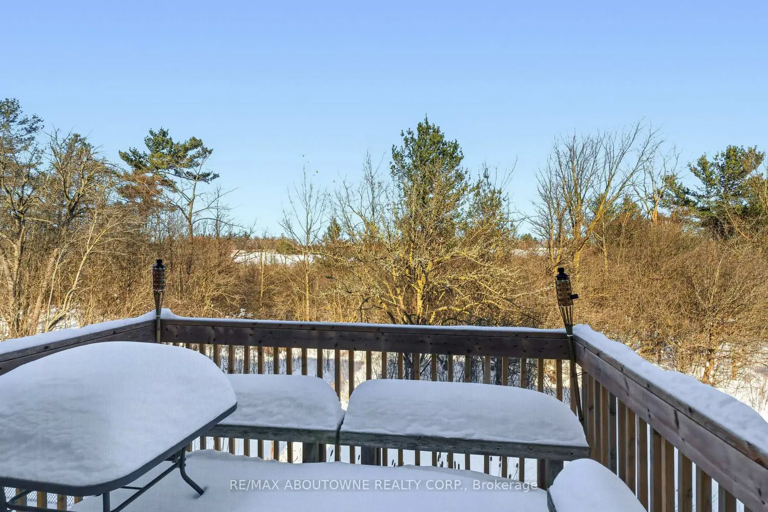 1456 Ford Strathy Crescent photo 5