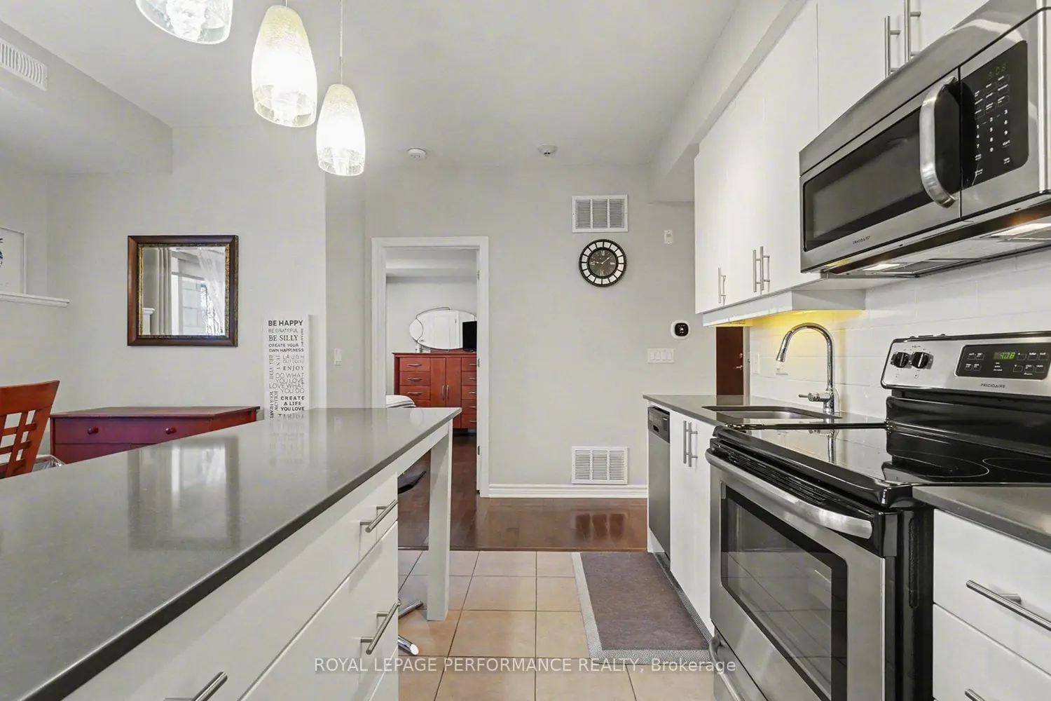 Additional image 10 of 655 Beauparc Private 101