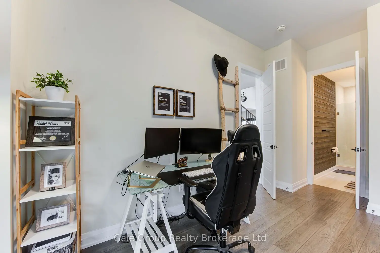 Additional image 6 of 409 Somme Street