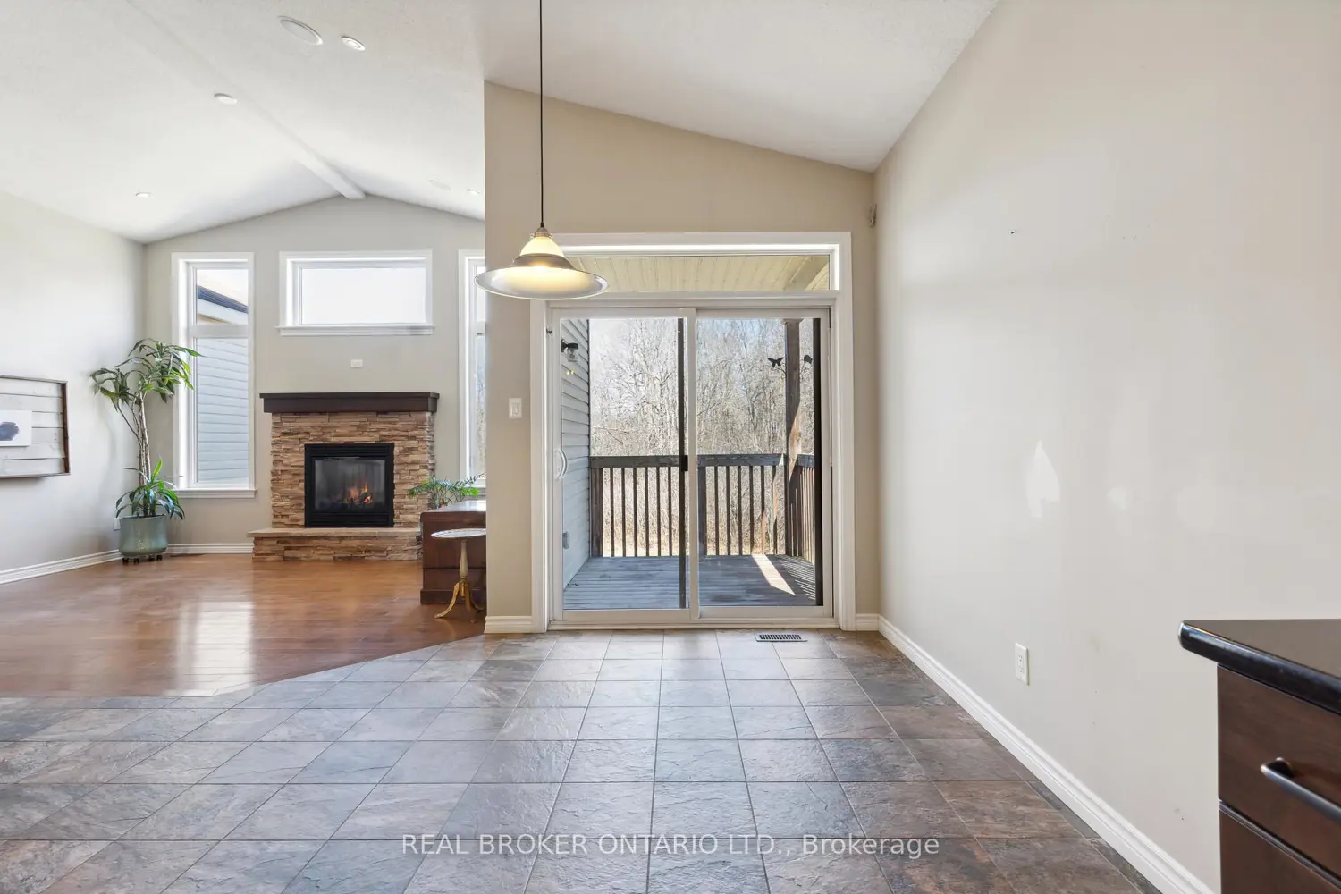 Additional image 4 of 51 Waterside Drive