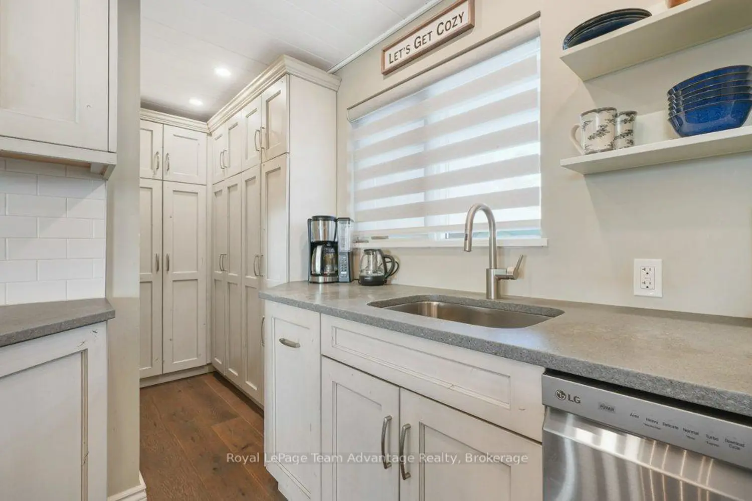 20 Ryder Drive 2E photo 2