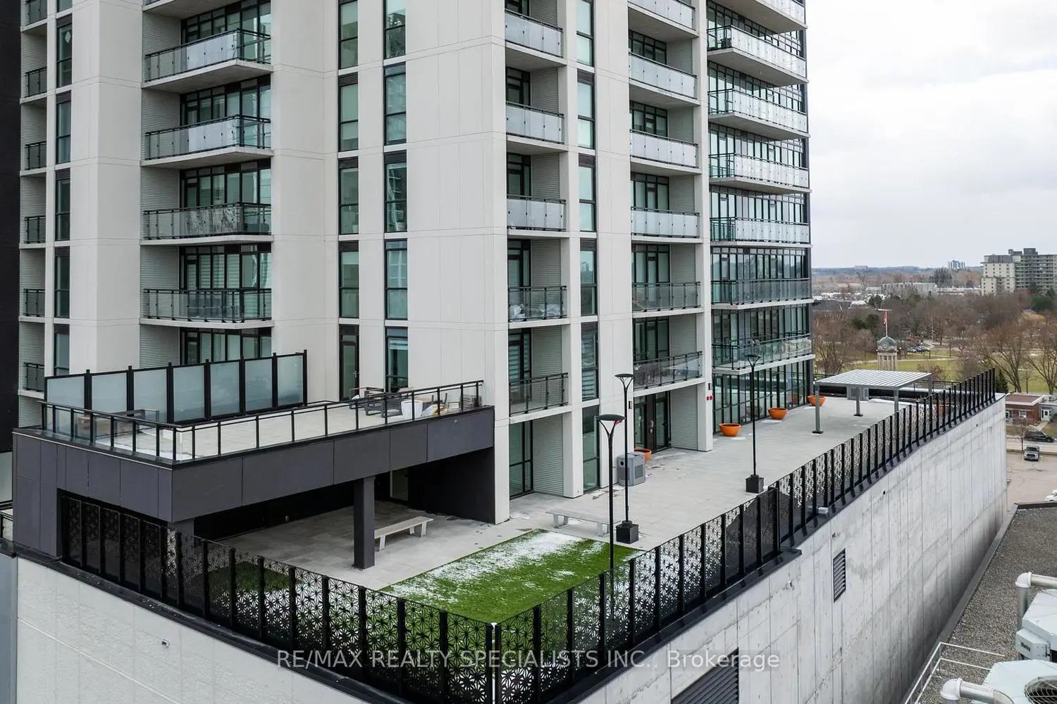 Additional image 2 of 60 Charles St W Street 308