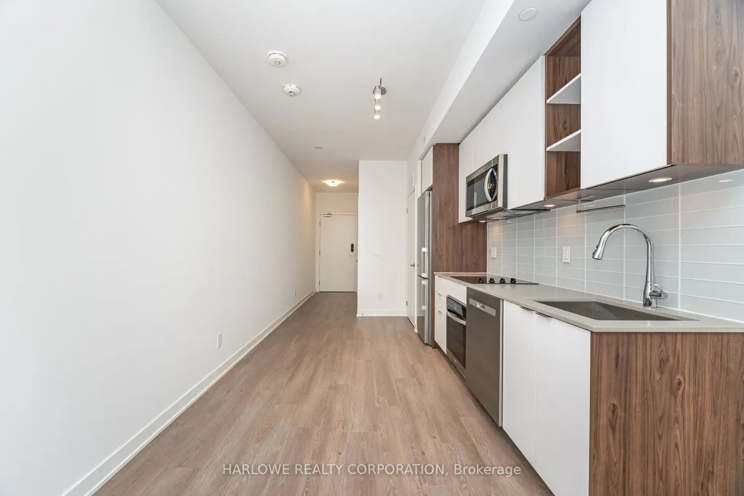 Additional image 8 of 543 Richmond Street 406