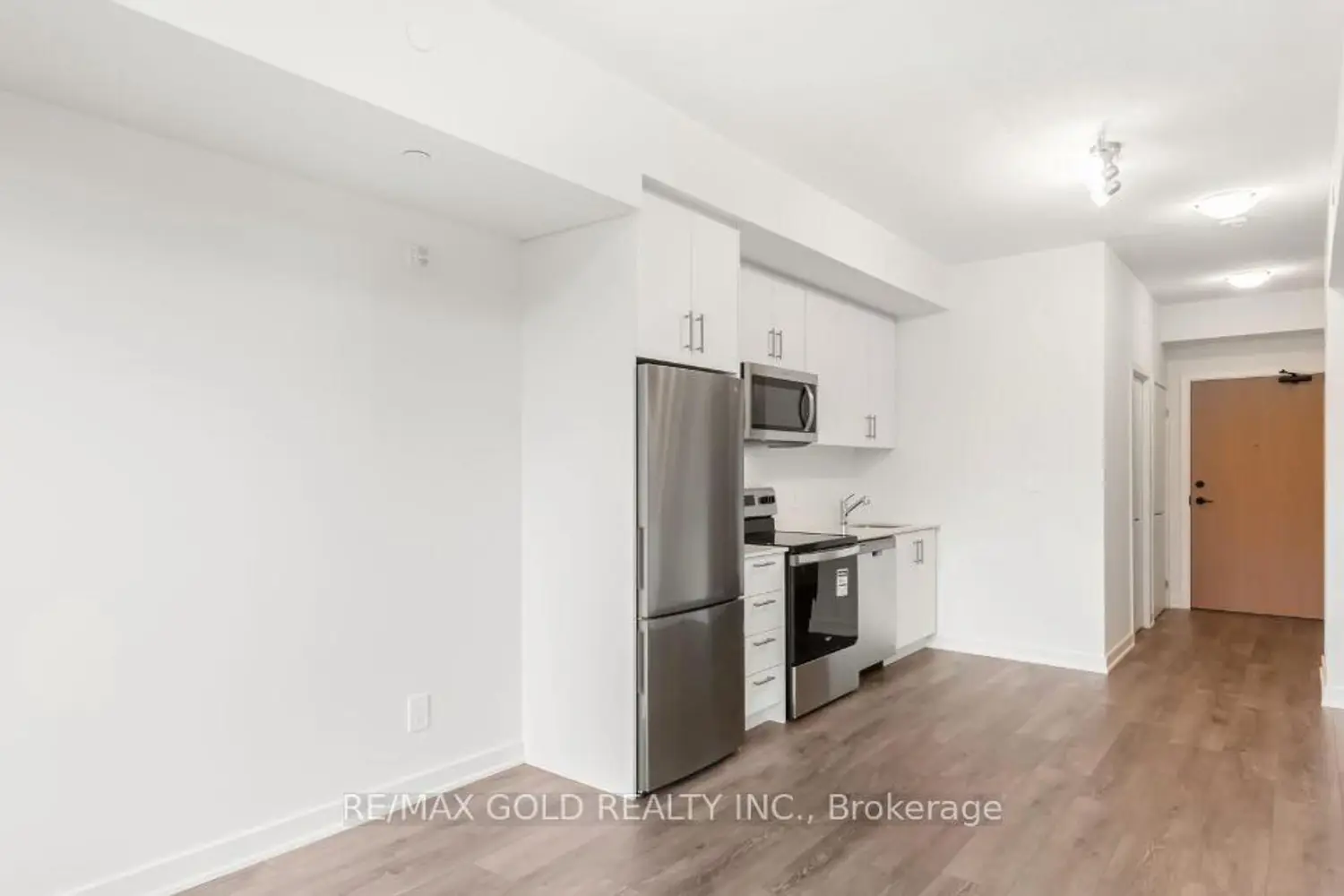 Additional image 9 of 1440 Clarriage Court 211