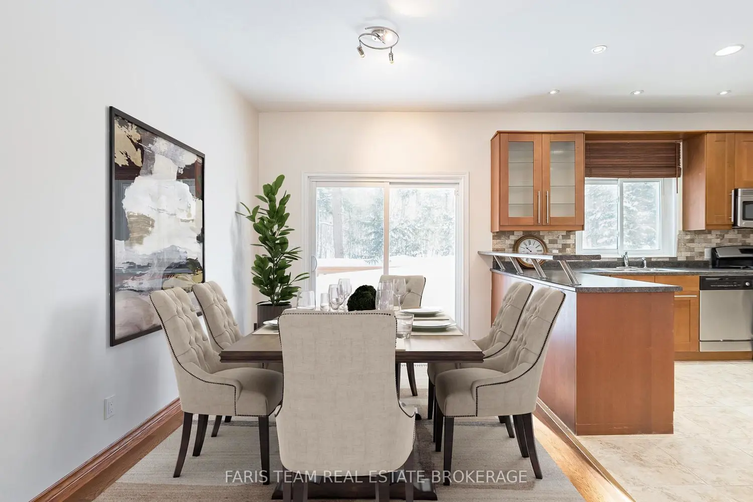 Additional image 5 of 2384 Champlain Road