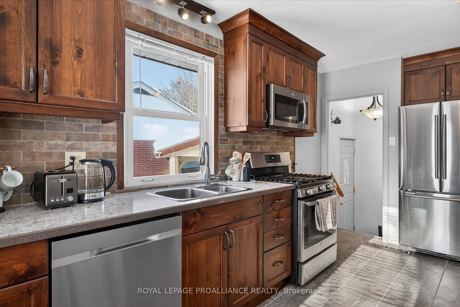 Additional image 8 of 260 Bellevue Street