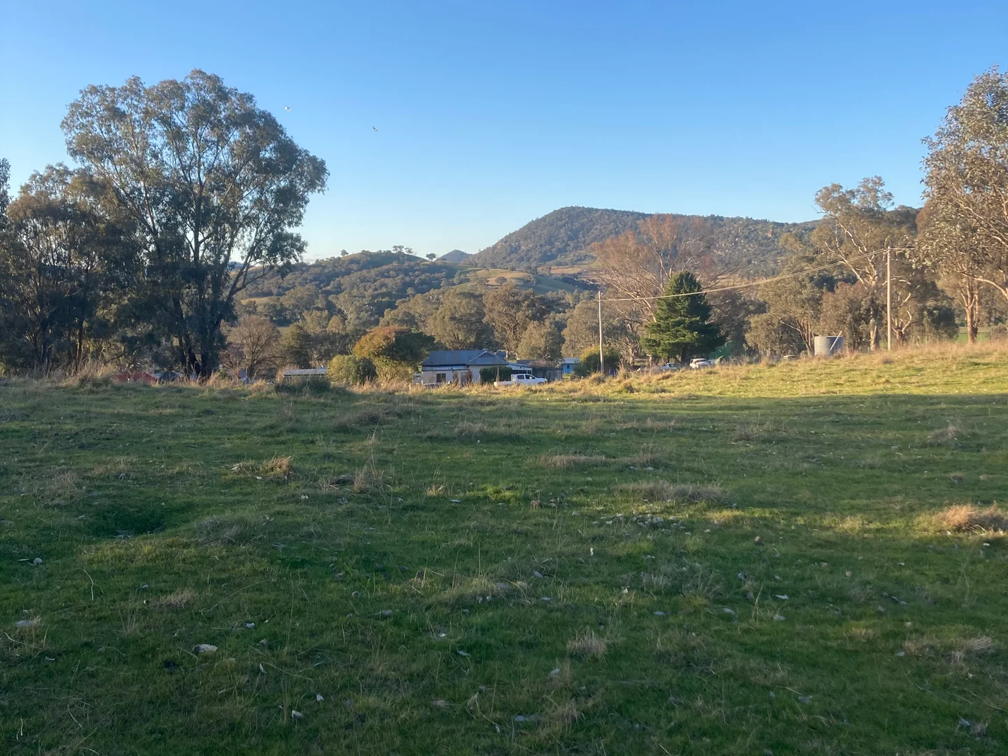 27 Oak Street, Reids Flat NSW 2586