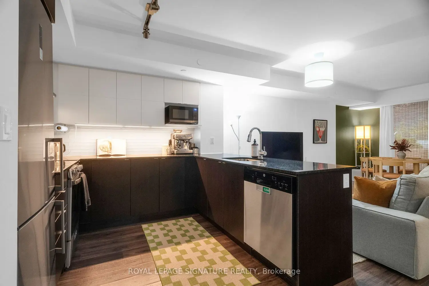 Additional image 5 of 106 Varna Drive 8