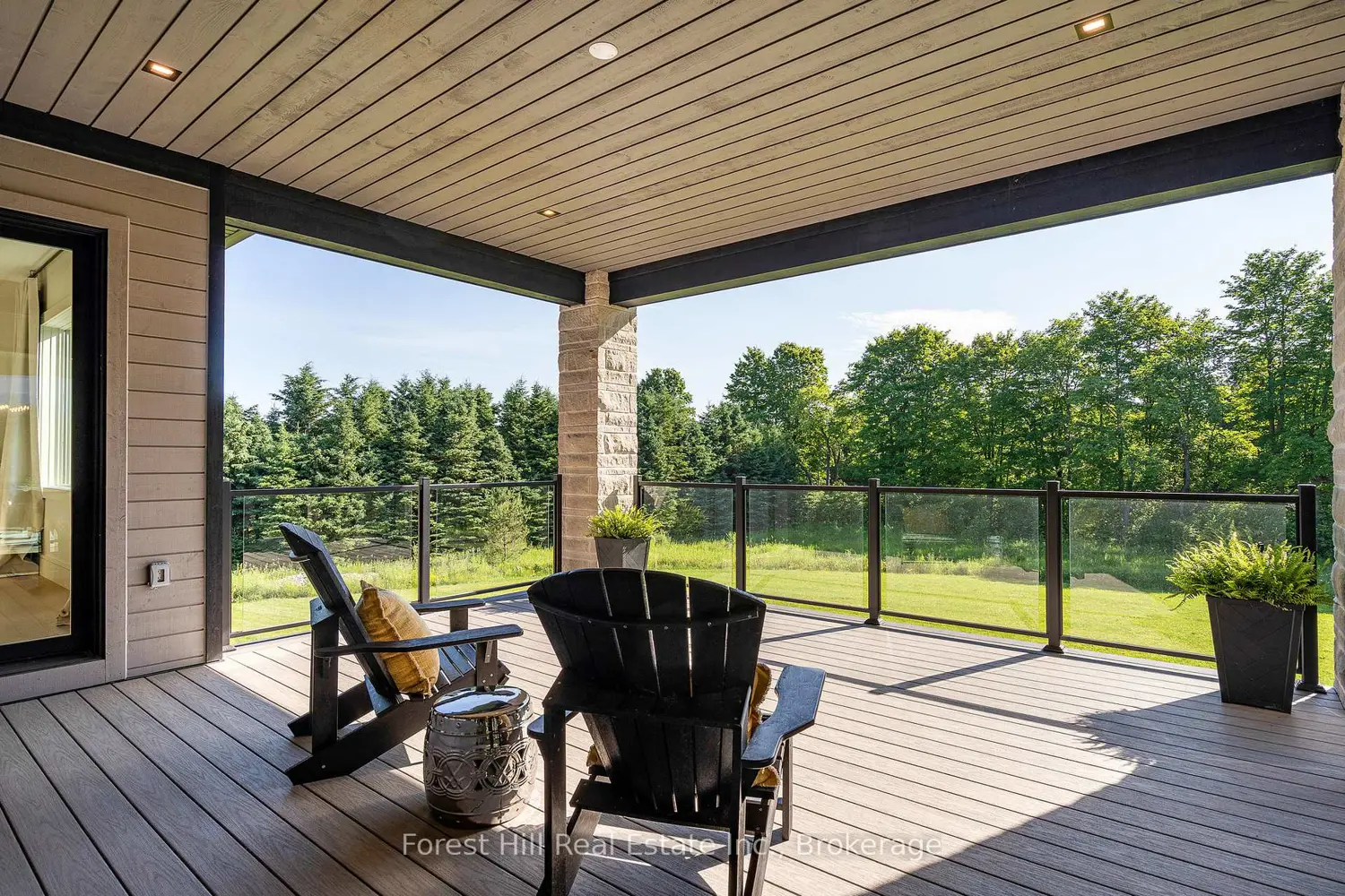 147 Blue Jay Crescent photo 5