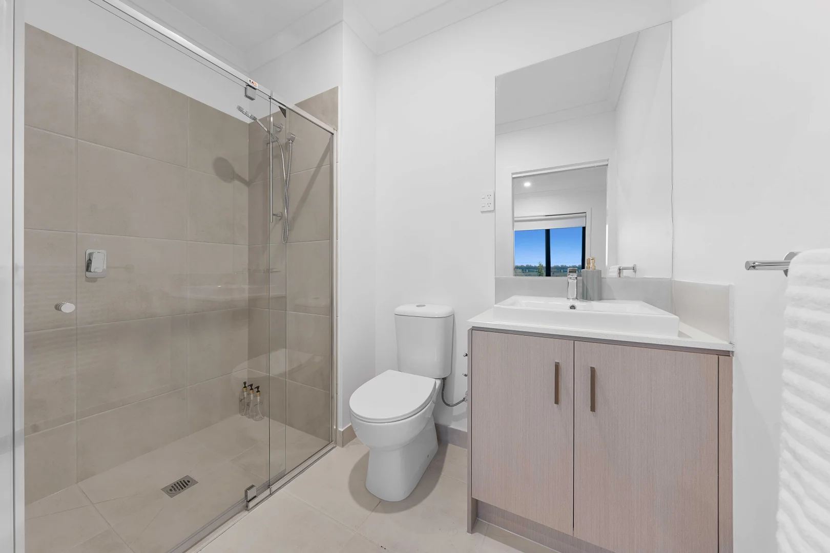 Additional image 10 of 121 Lakeridge Drive, Wollert VIC 3750