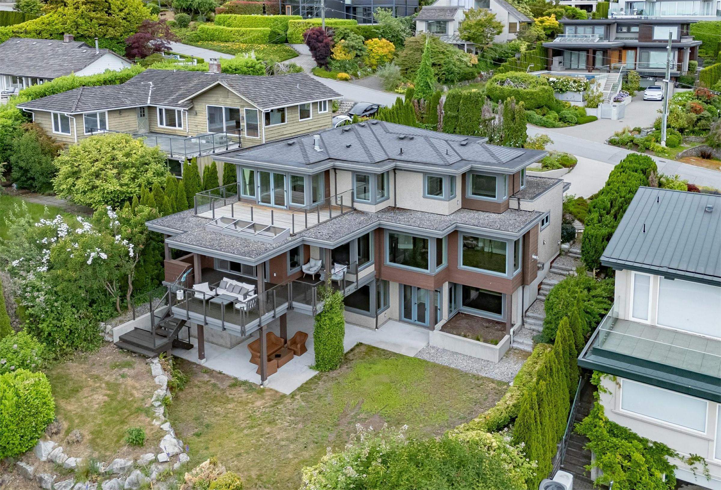 2548 Mathers Avenue, West Vancouver, BC, V7V 2J1