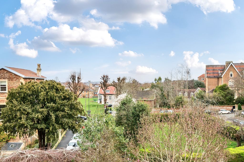 Additional image 20 of 2 bed flat for saleWorcester Crescent, Bristol BS8
