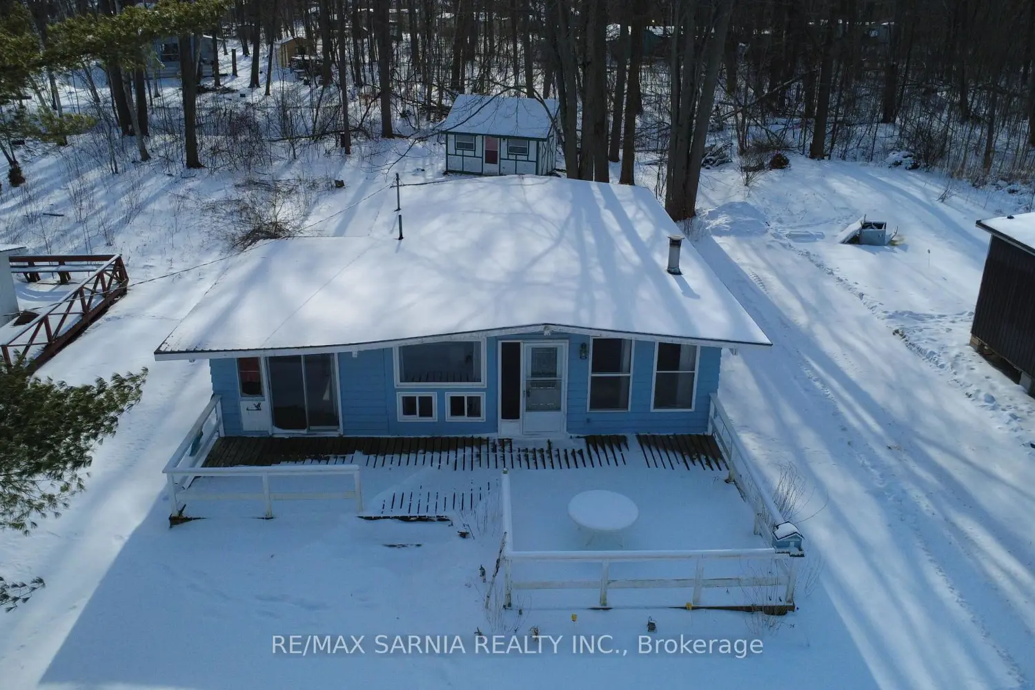 Additional image 4 of 9924 Lake Road